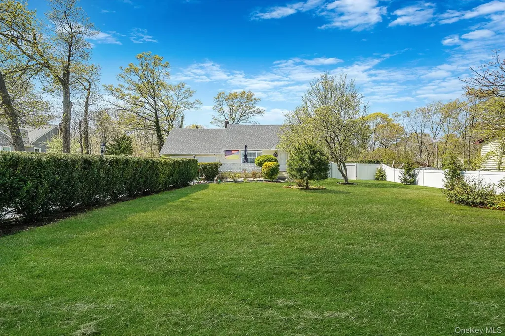 1989 William Floyd Parkway Ridge NY 11961