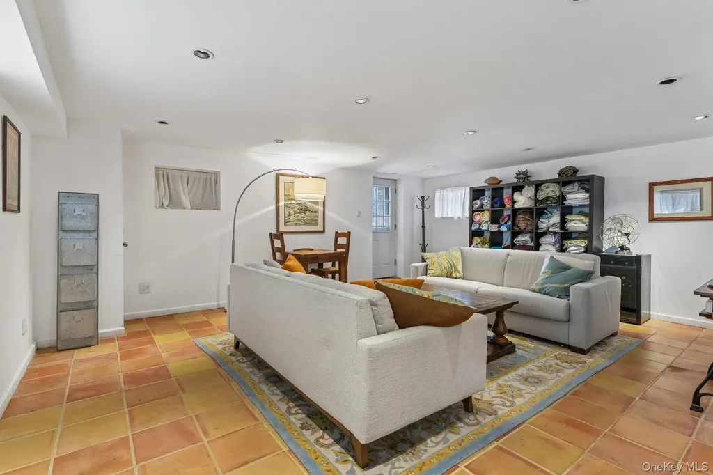 746 W Bay Drive Long Beach NY 11561
