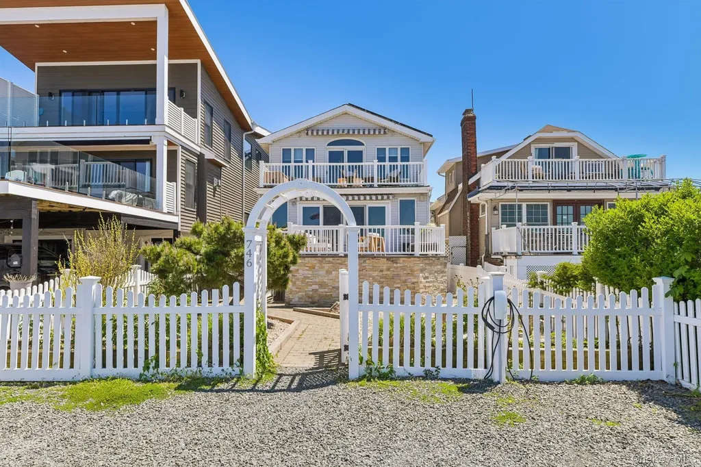 746 W Bay Drive Long Beach NY 11561