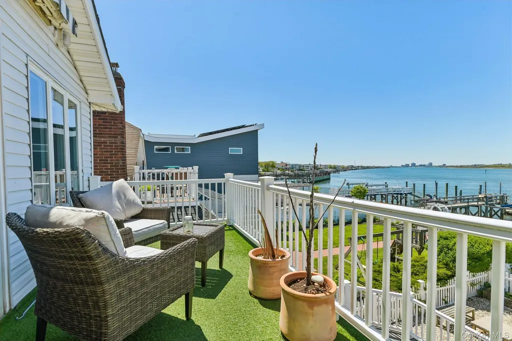 746 W Bay Drive Long Beach NY 11561