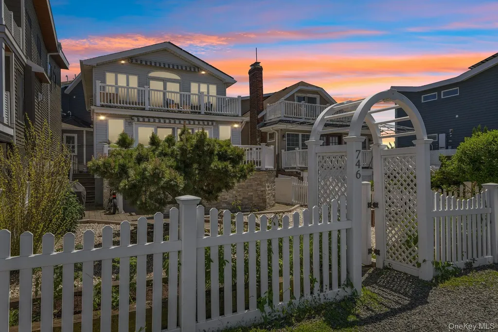 746 W Bay Drive Long Beach NY 11561