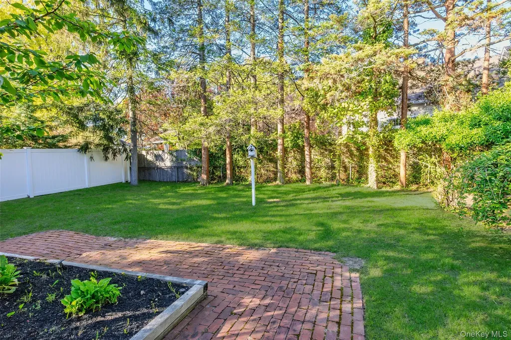 15 Oxbow Road Patchogue NY 11772