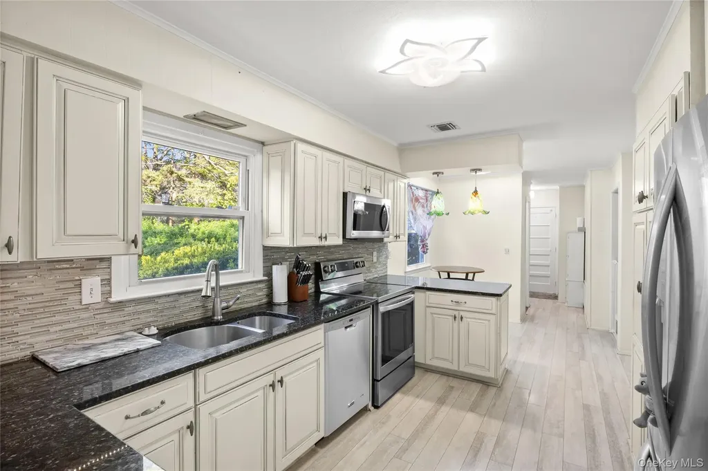 15 Oxbow Road Patchogue NY 11772