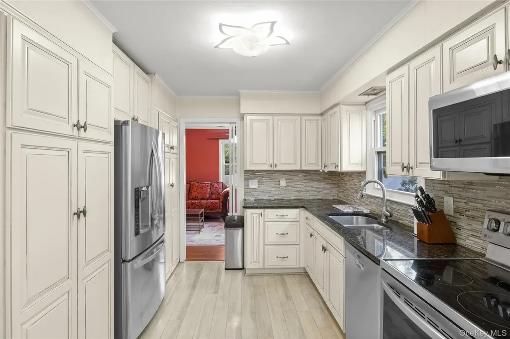 15 Oxbow Road Patchogue NY 11772