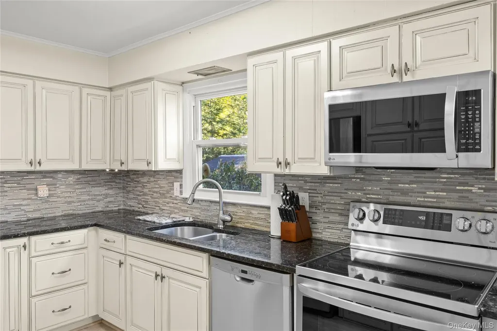 15 Oxbow Road Patchogue NY 11772
