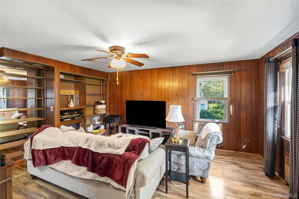 15 Oxbow Road Patchogue NY 11772