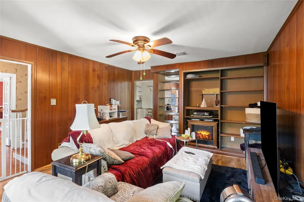 15 Oxbow Road Patchogue NY 11772