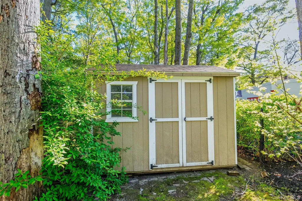15 Oxbow Road Patchogue NY 11772