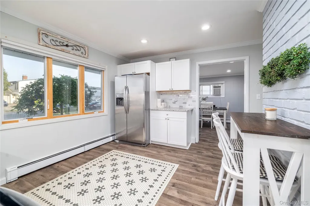 10 Rural Lane Levittown NY 11756