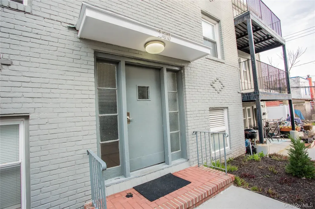 248 E Broadway Long Beach NY 11561