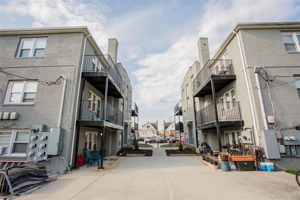 248 E Broadway Long Beach NY 11561