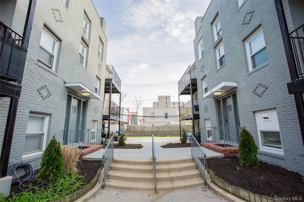248 E Broadway Long Beach NY 11561