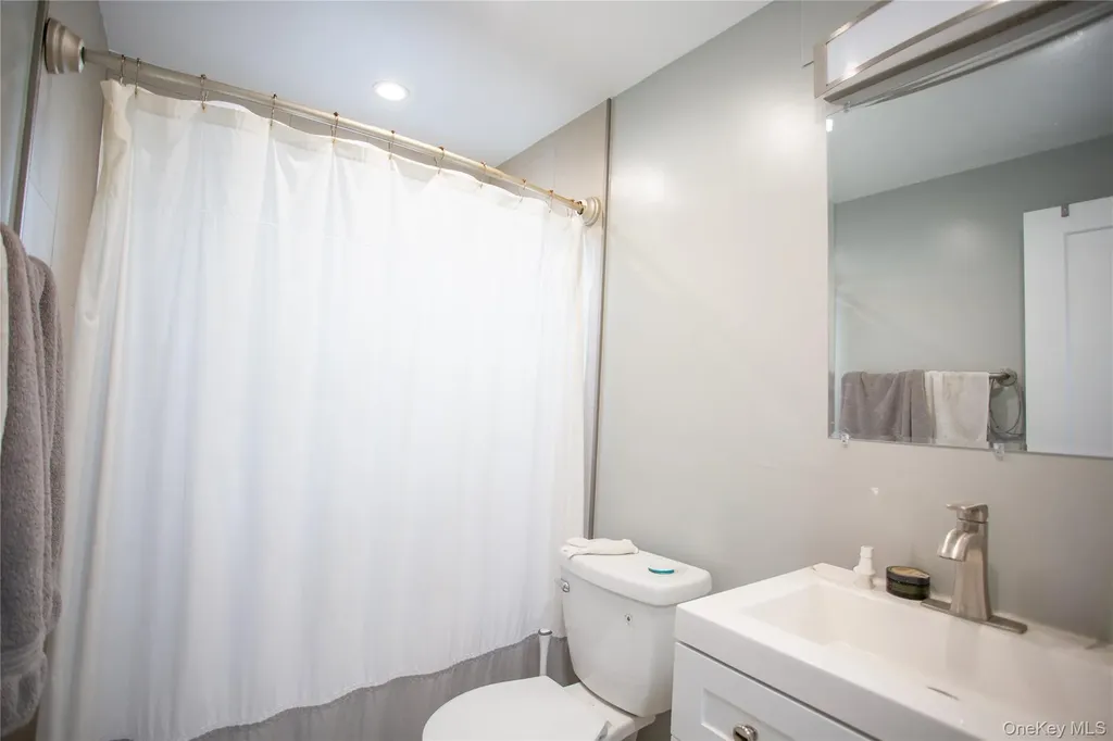 248 E Broadway Long Beach NY 11561