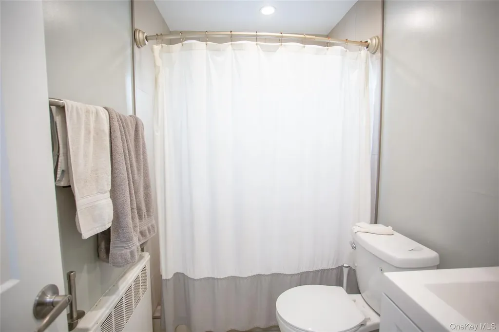 248 E Broadway Long Beach NY 11561