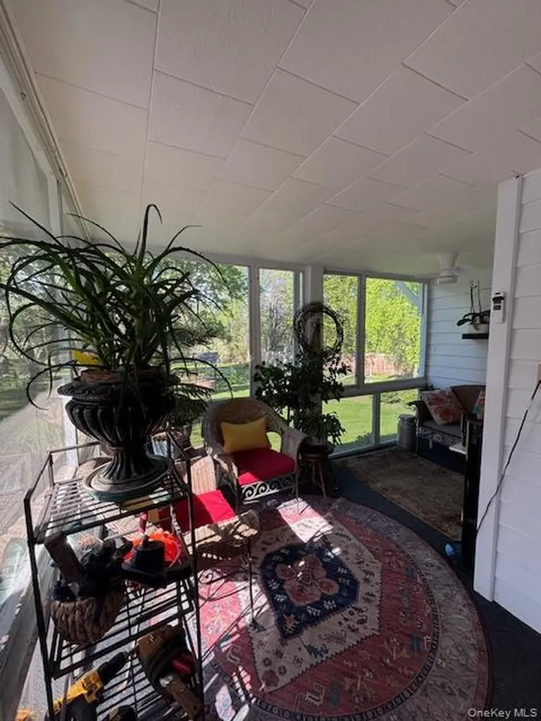 29 E Kerley Corners Red Hook NY 12571