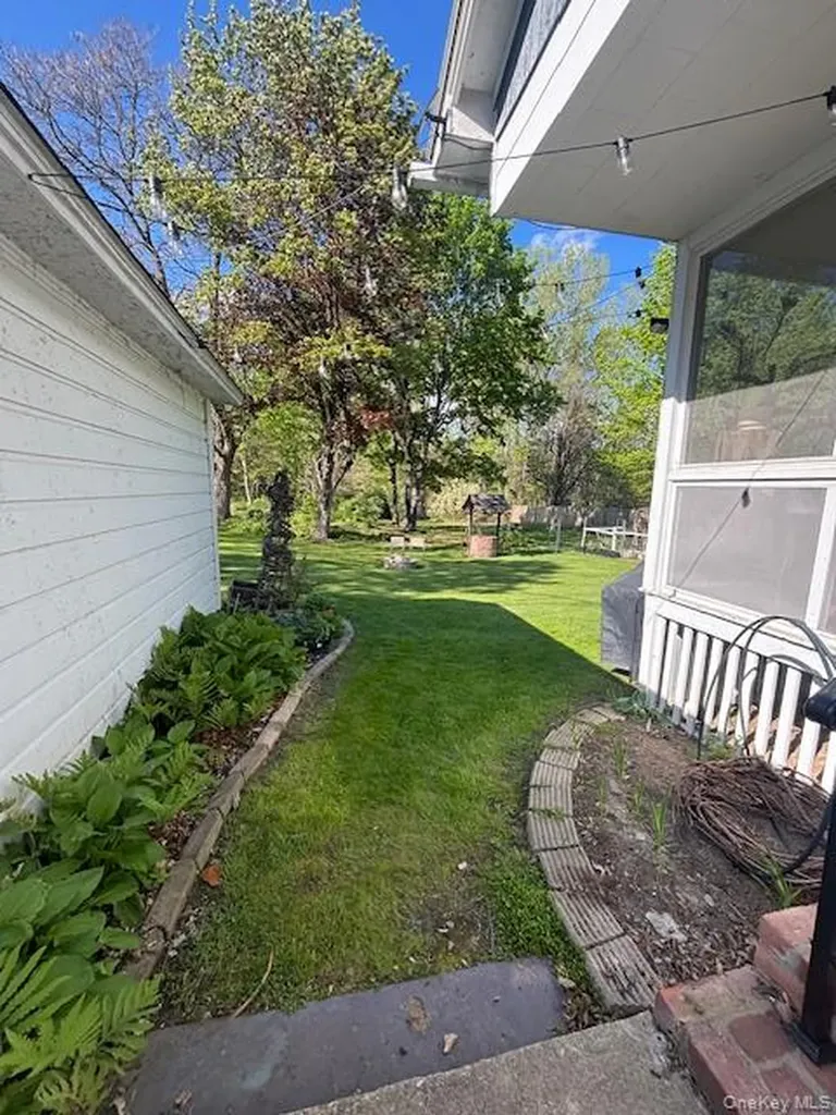 29 E Kerley Corners Red Hook NY 12571