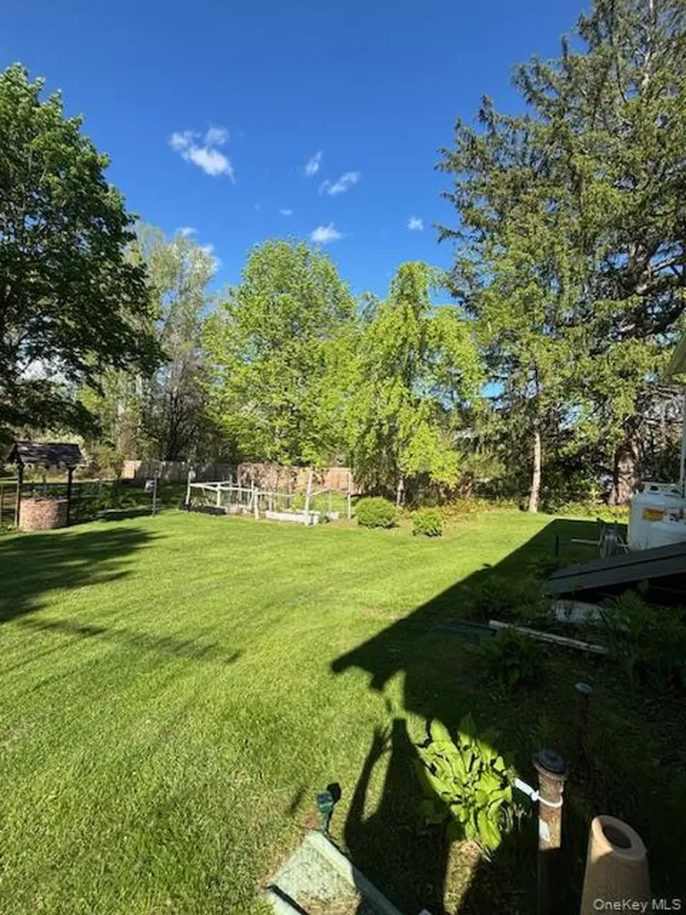 29 E Kerley Corners Red Hook NY 12571