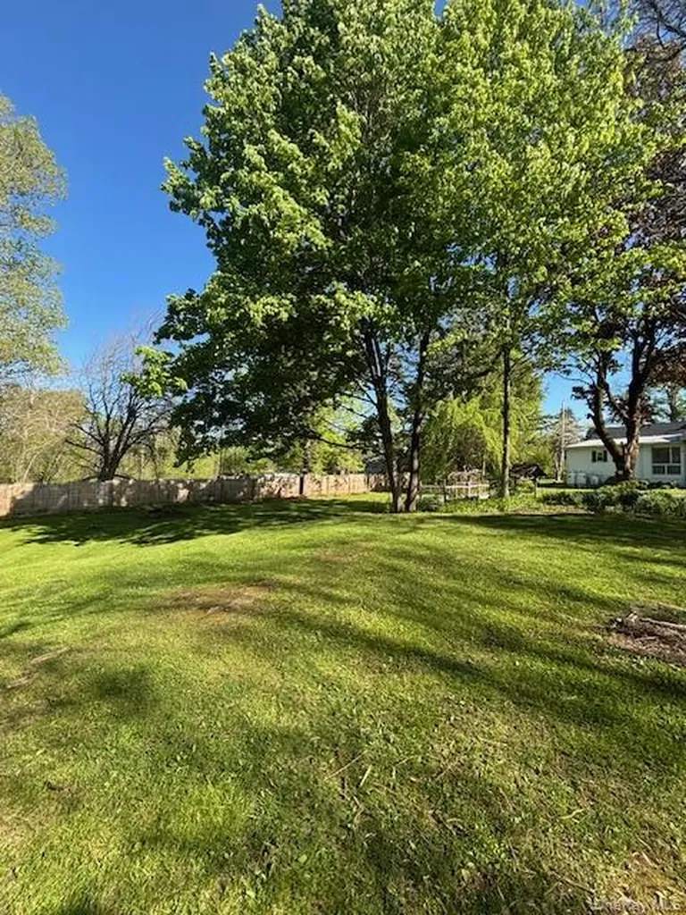 29 E Kerley Corners Red Hook NY 12571