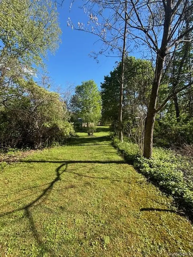 29 E Kerley Corners Red Hook NY 12571