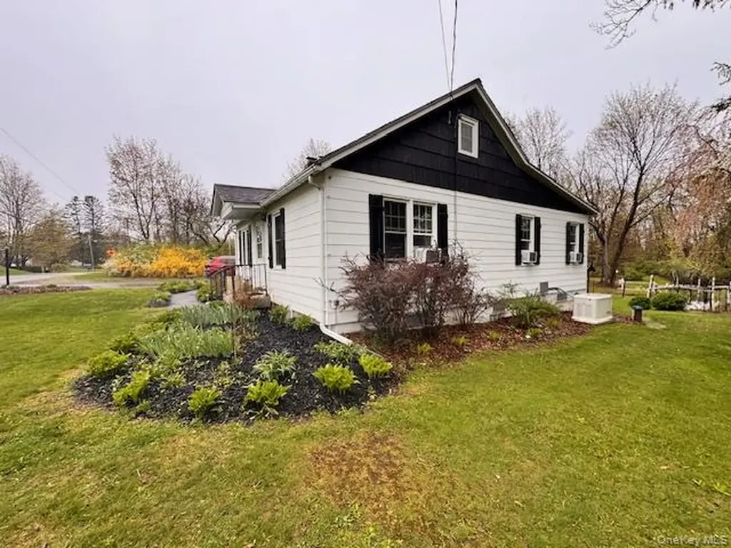 29 E Kerley Corners Red Hook NY 12571