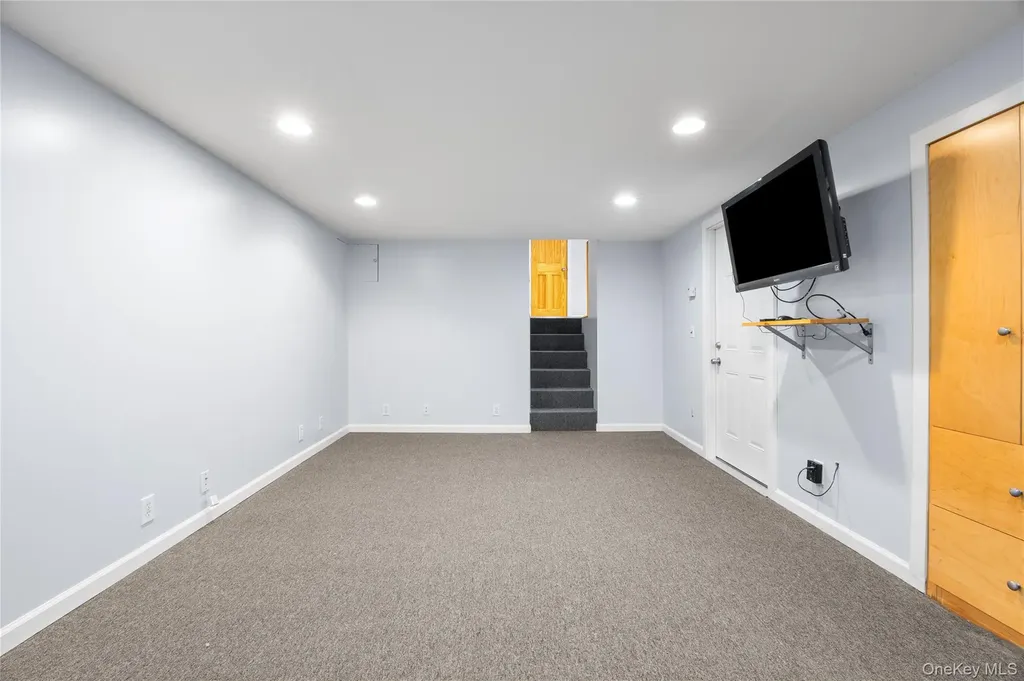 2335 Grand Avenue Bellmore NY 11710