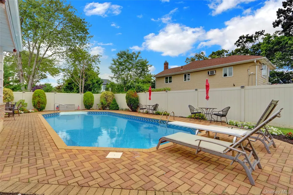 2335 Grand Avenue Bellmore NY 11710
