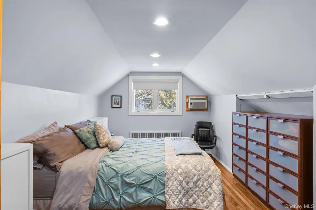 2335 Grand Avenue Bellmore NY 11710