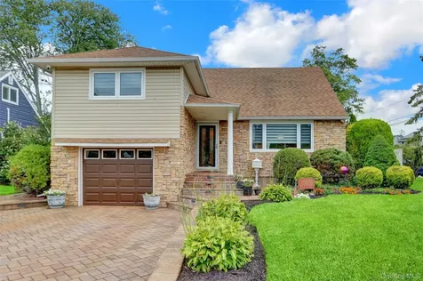 2335 Grand Avenue Bellmore NY 11710