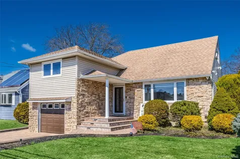 2335 Grand Avenue Bellmore NY 11710