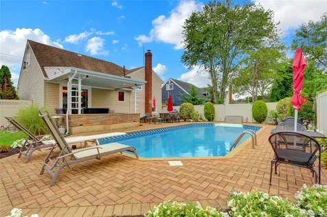 2335 Grand Avenue Bellmore NY 11710