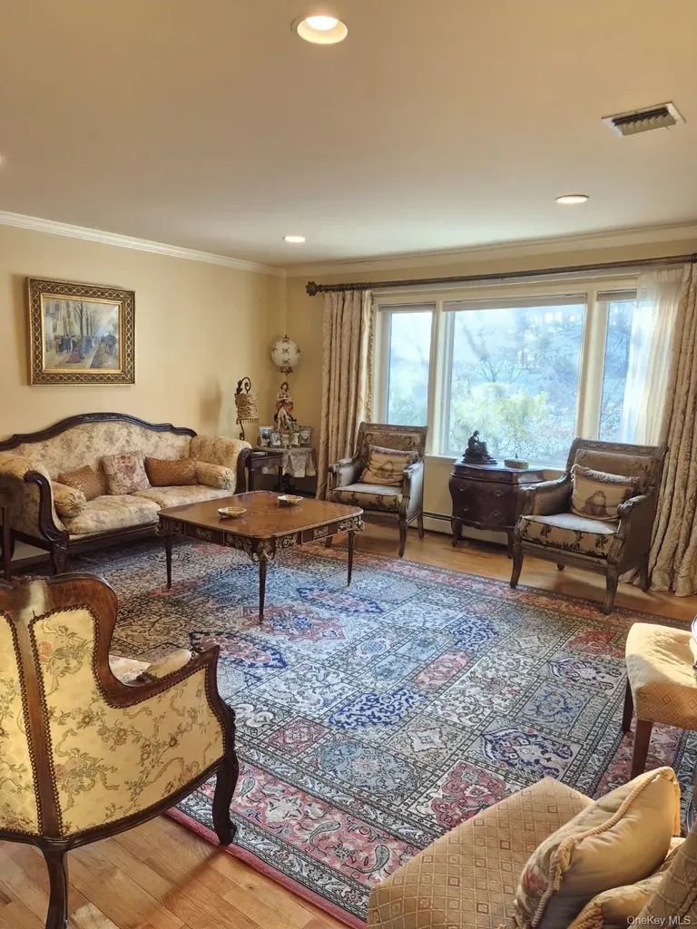 14 Bubenko Drive Garnerville NY 10923