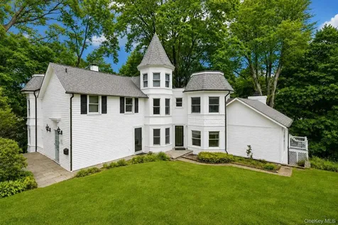 54 Hillside Avenue Mount Kisco NY 10549
