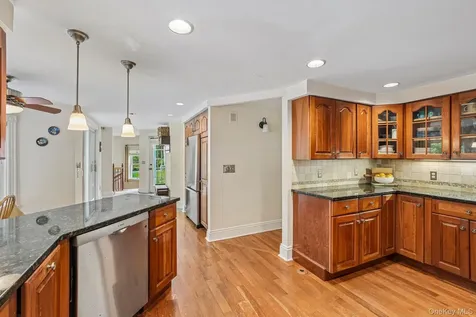 54 Hillside Avenue Mount Kisco NY 10549