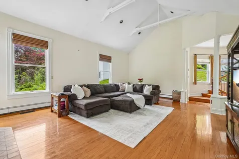 54 Hillside Avenue Mount Kisco NY 10549