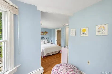 54 Hillside Avenue Mount Kisco NY 10549