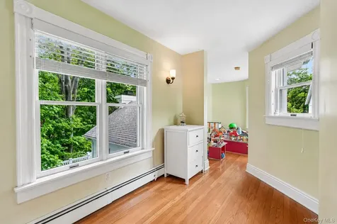 54 Hillside Avenue Mount Kisco NY 10549