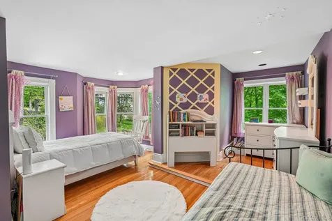 54 Hillside Avenue Mount Kisco NY 10549