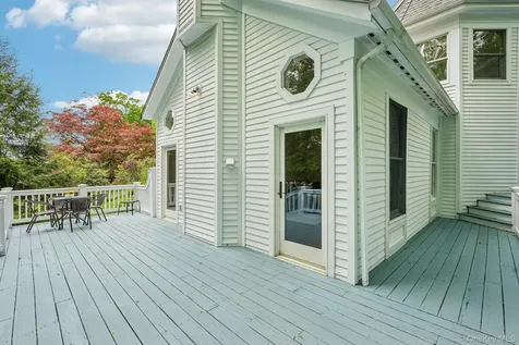 54 Hillside Avenue Mount Kisco NY 10549