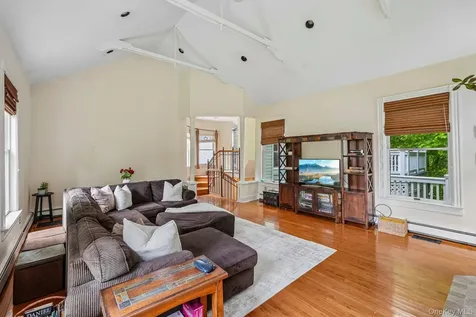 54 Hillside Avenue Mount Kisco NY 10549