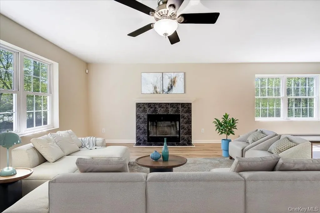 13 Hermanette Avenue Middletown NY 10940
