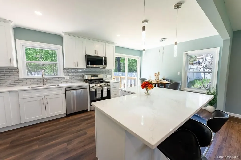22 Oriole Drive Poughkeepsie NY 12601