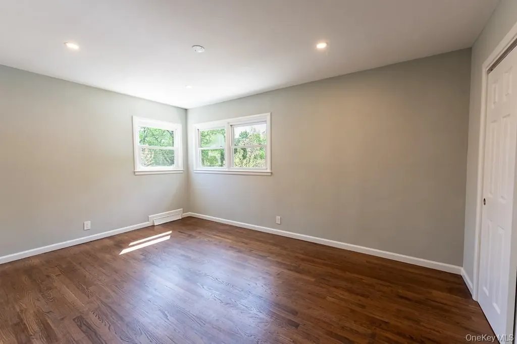 22 Oriole Drive Poughkeepsie NY 12601