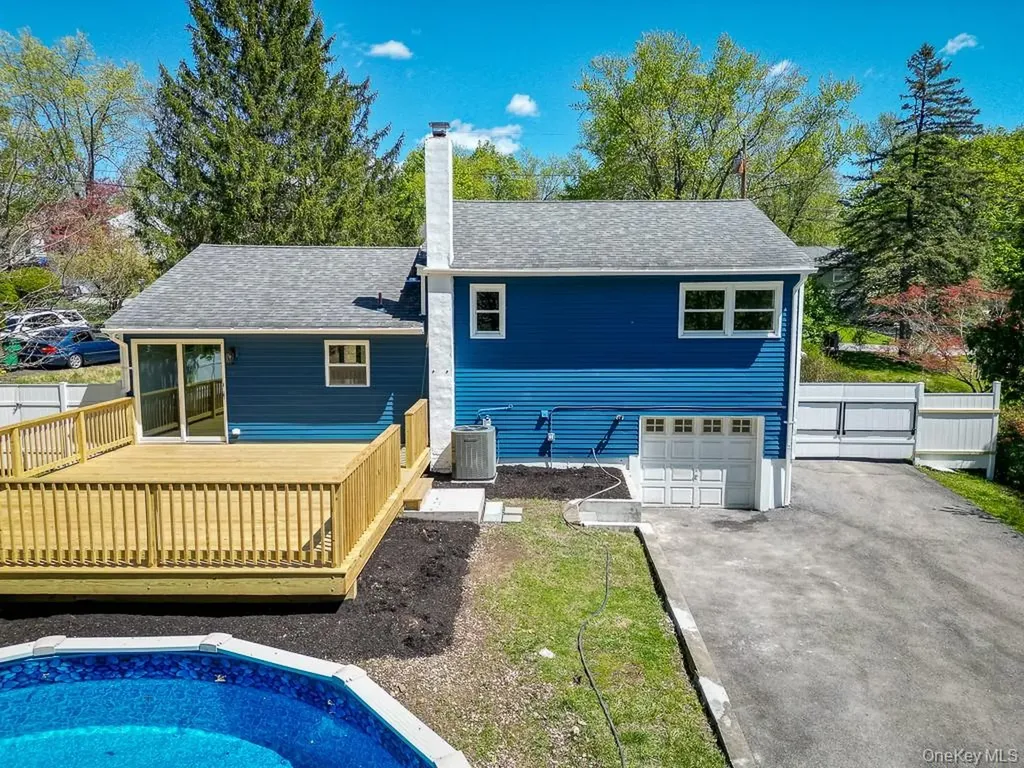 22 Oriole Drive Poughkeepsie NY 12601