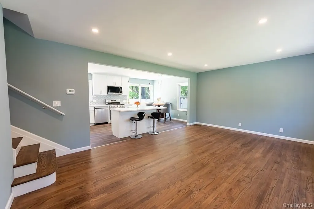 22 Oriole Drive Poughkeepsie NY 12601