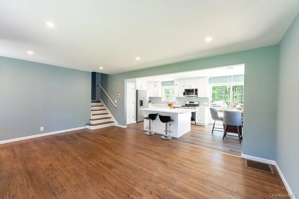 22 Oriole Drive Poughkeepsie NY 12601