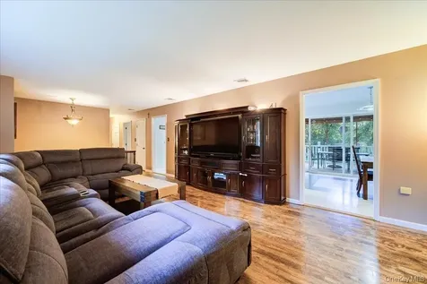 9 Van Vlack Road Hopewell Junction NY 12533