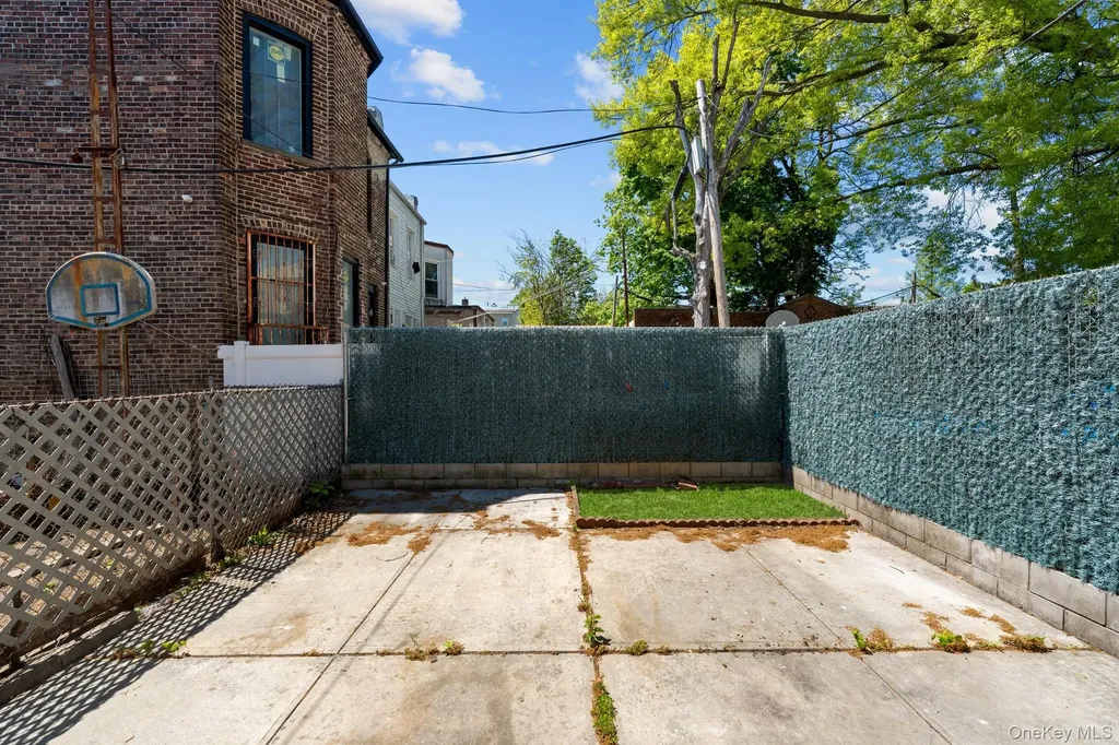 60 Richmond Street Brooklyn NY 11208