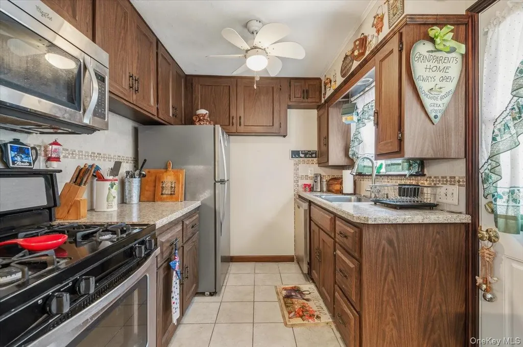 280 Division Avenue Massapequa NY 11758