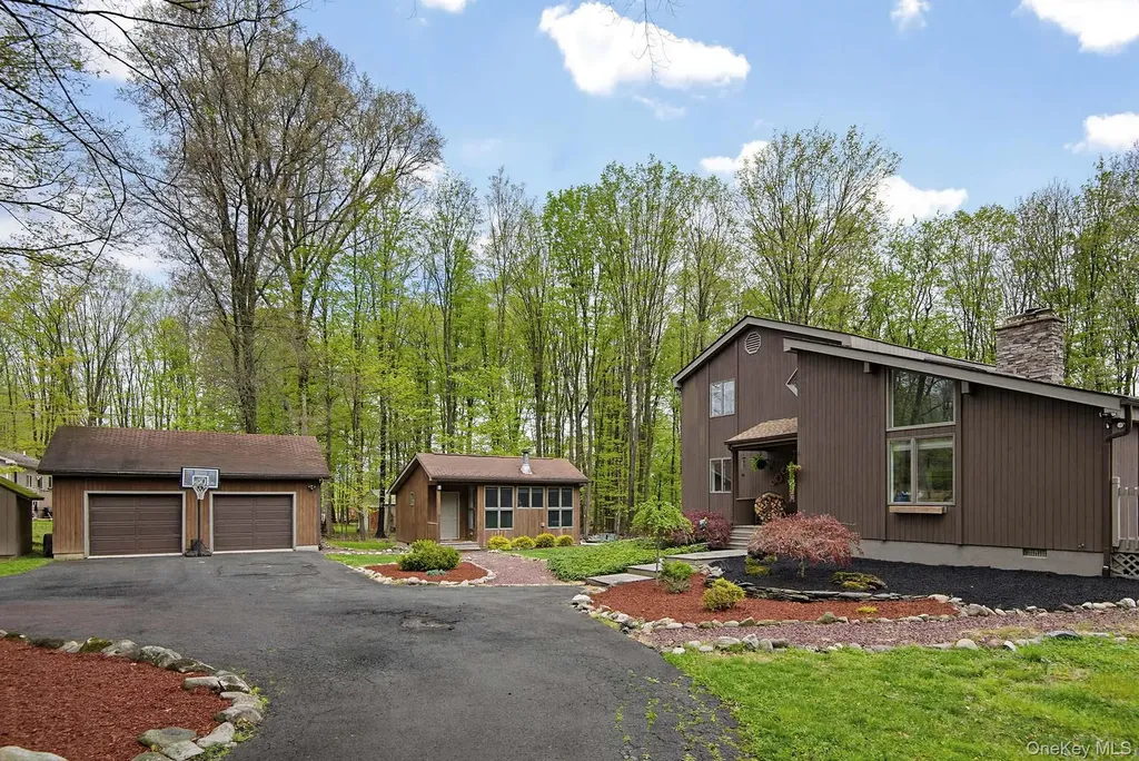 93 Walling Road Warwick NY 10990