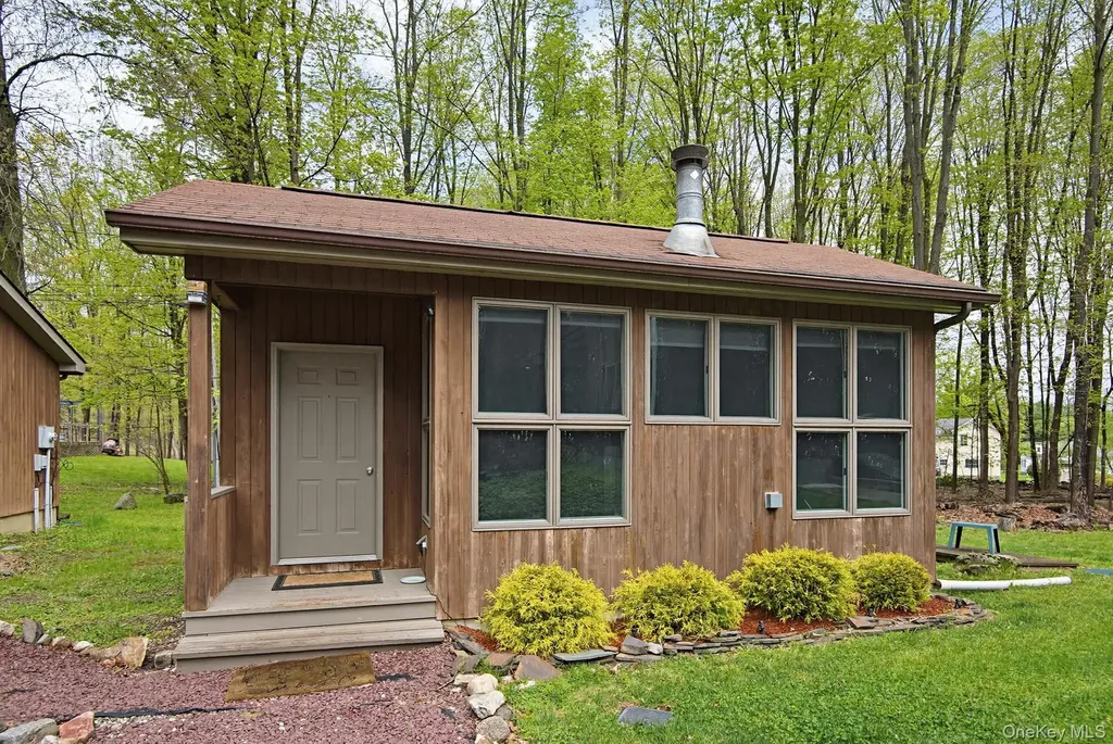 93 Walling Road Warwick NY 10990